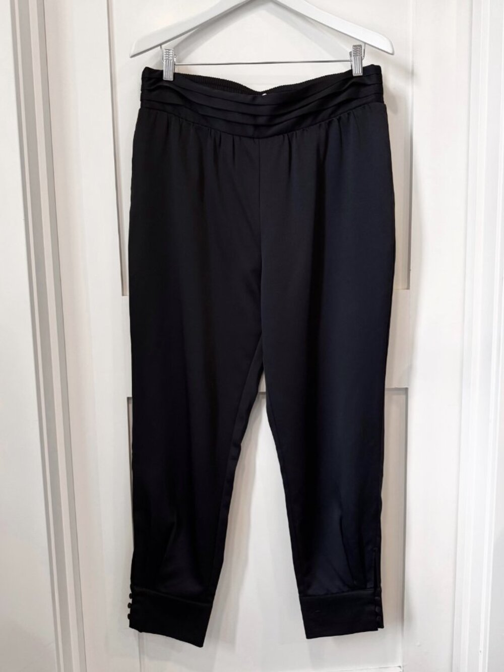 Abercrombie & Fitch Satin Pleated Waist Joggers - NWT - Size L